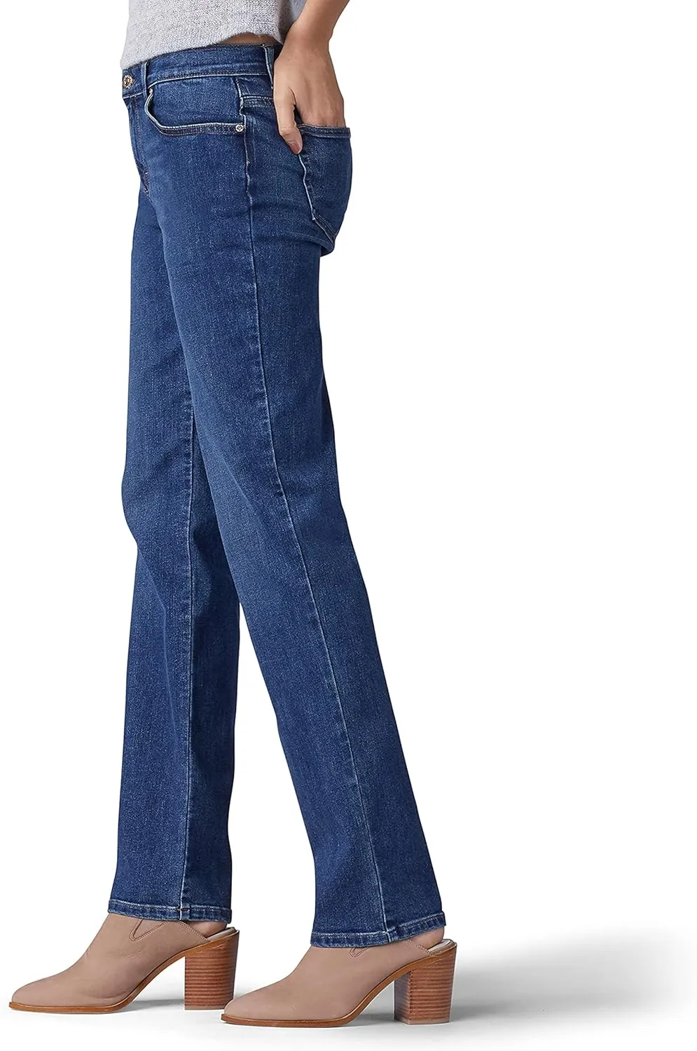 Lee Women's Petite Relaxed Fit Straight Leg Jean