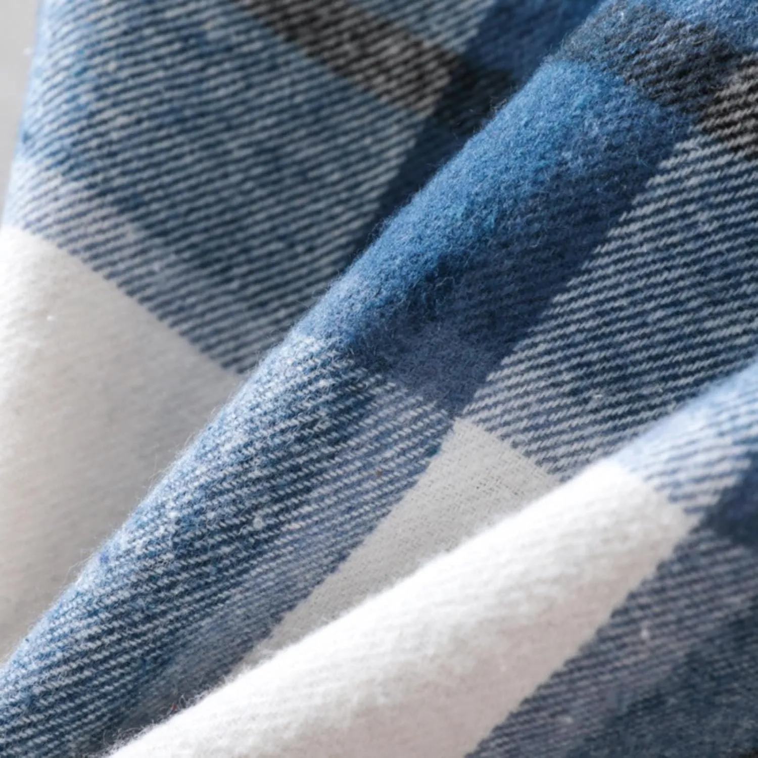 Winter Coat Men Plaid Lapel Button Long Sleeve Shirt Tops Men's Cardigan Coat with Zipper Shirt Plaid Cotton