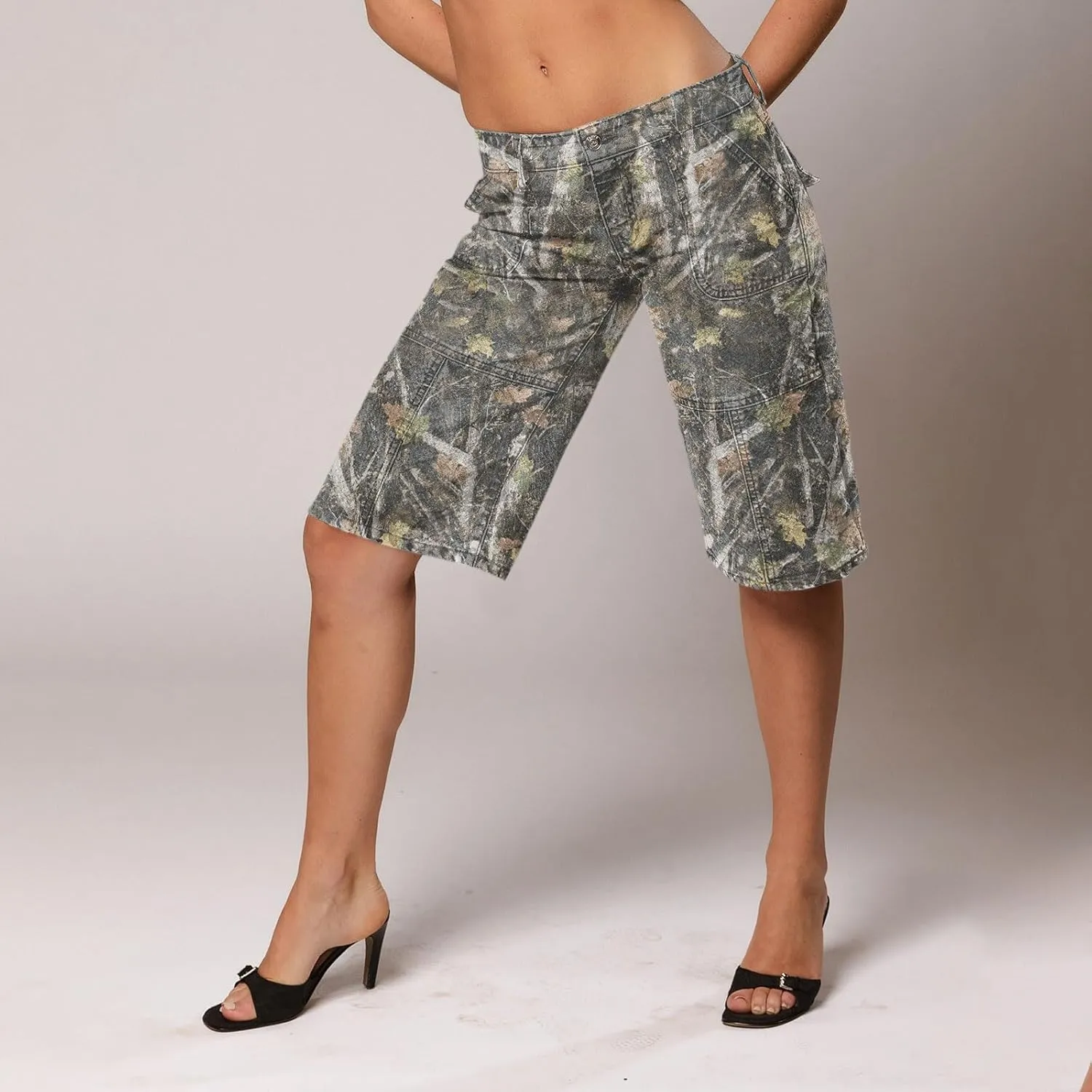 Women Camo Shorts Y2K Maple-Leaf Baggy Jorts Casual Long Jean Shorts Bermuda Shorts with Pocket Hiking Shorts