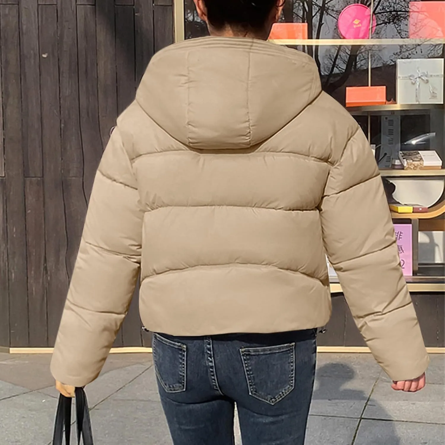 Women's Cropped Puffer Jackets Hooded Winter Coats Thicken Puffy Short Down Coats Quilted Lightweight Jackets Outerwear
