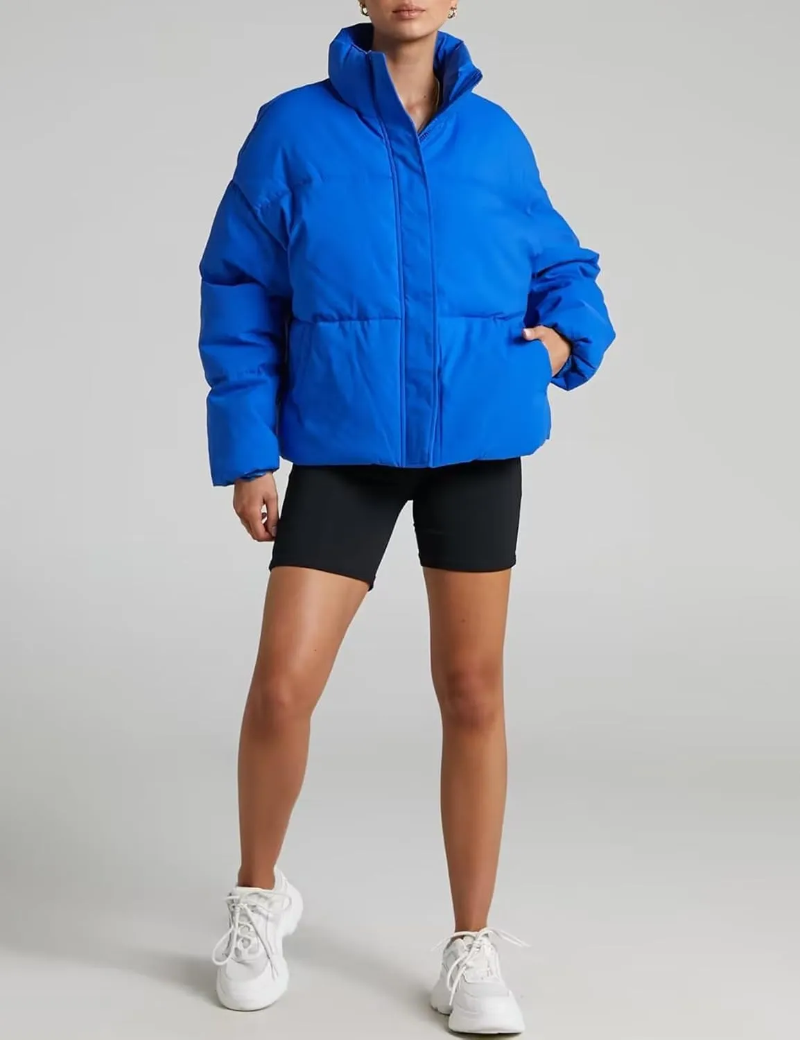 Wyeysyt Women's Winter Cropped Puffer Jacket Zip Long Sleeve Warm Short Coats Stand Collar Quilted Jacket with Pockets