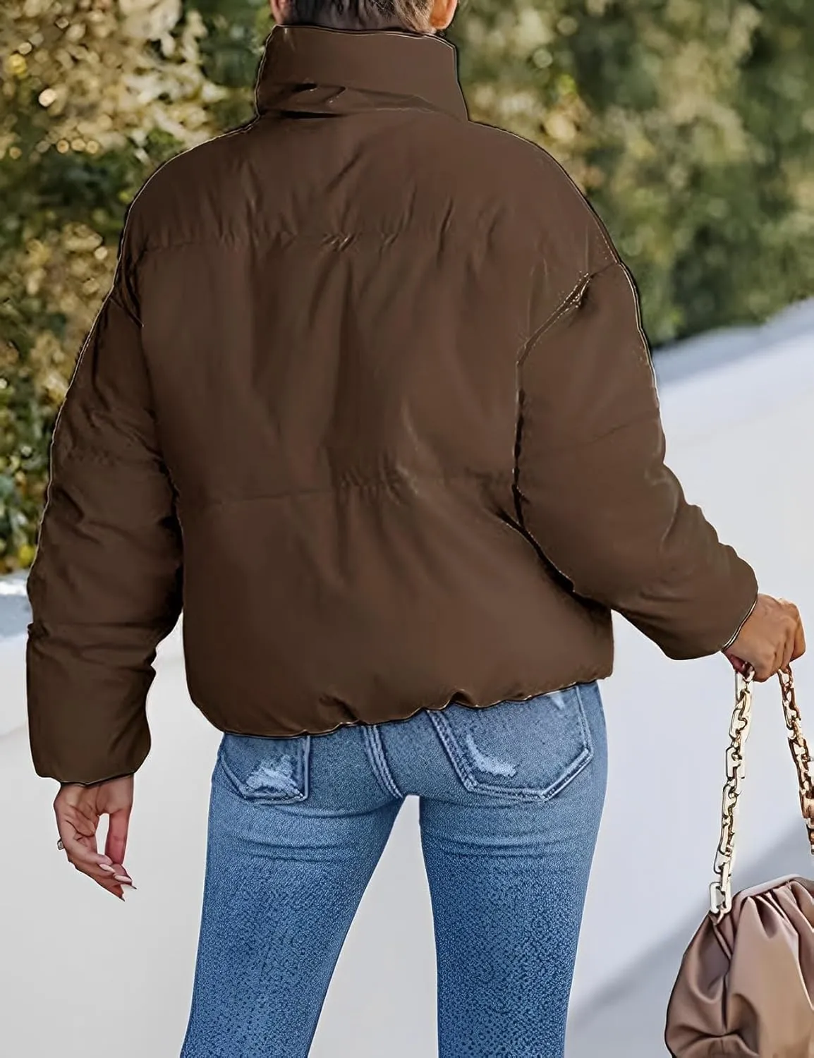 Wyeysyt Women's Winter Cropped Puffer Jacket Zip Long Sleeve Warm Short Coats Stand Collar Quilted Jacket with Pockets